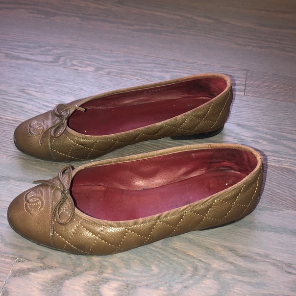 Chanel Flats - Picture 2 of 5